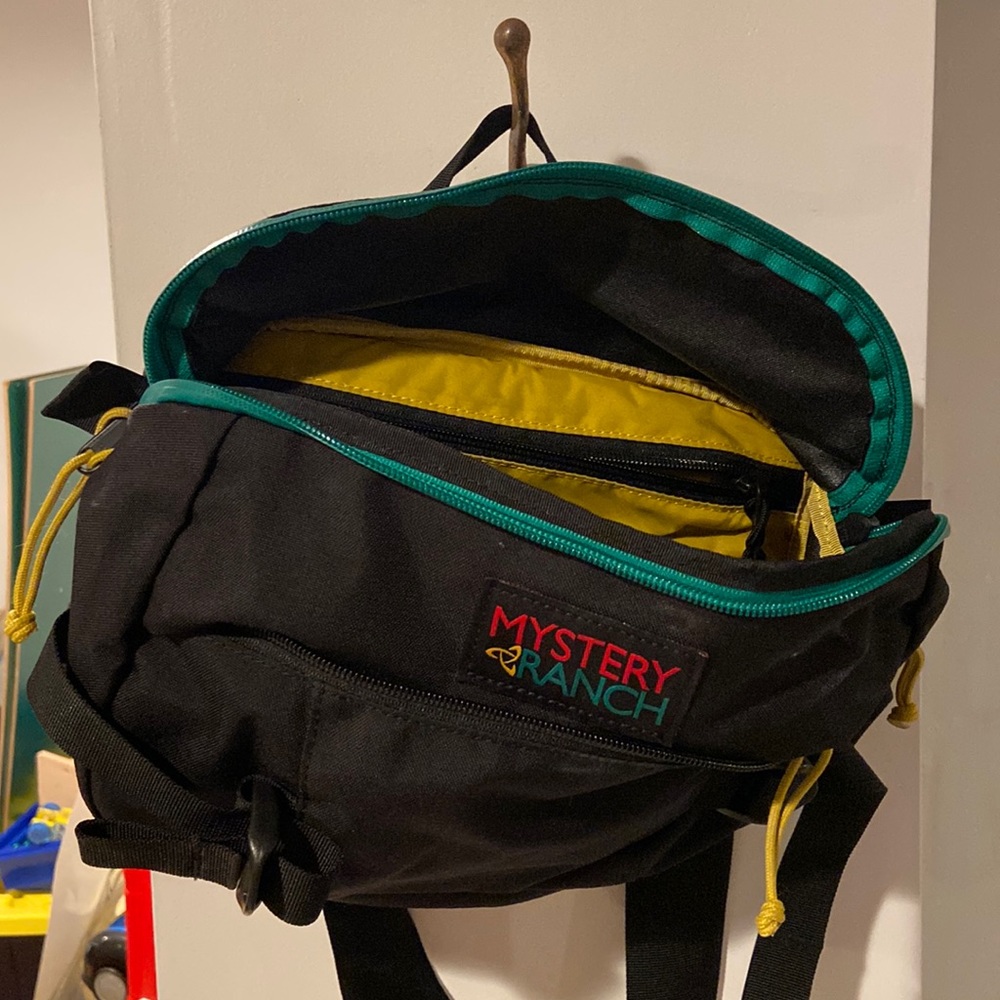 Mystery Ranch- waist/cross body bag